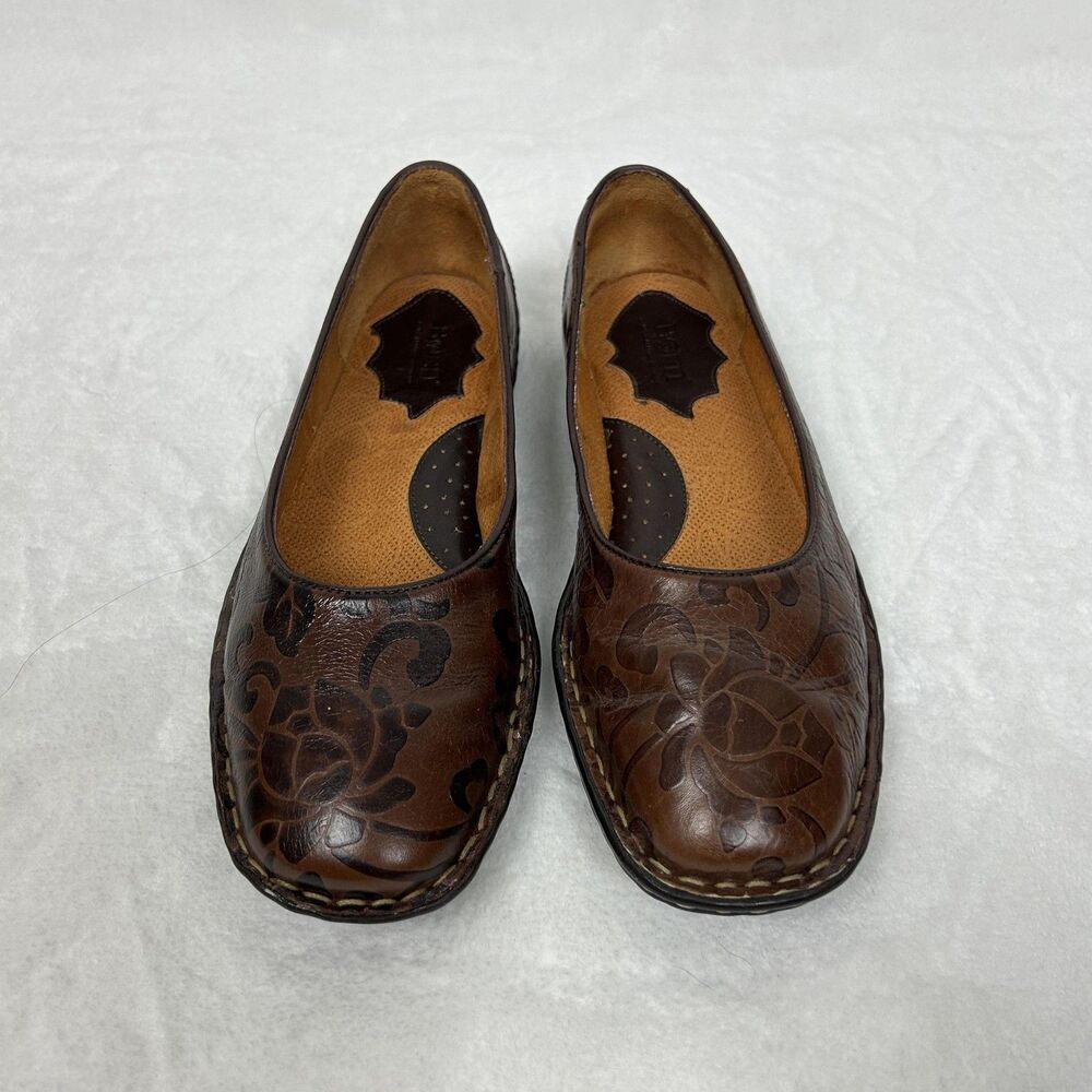 Brown Floral Women's Loafers